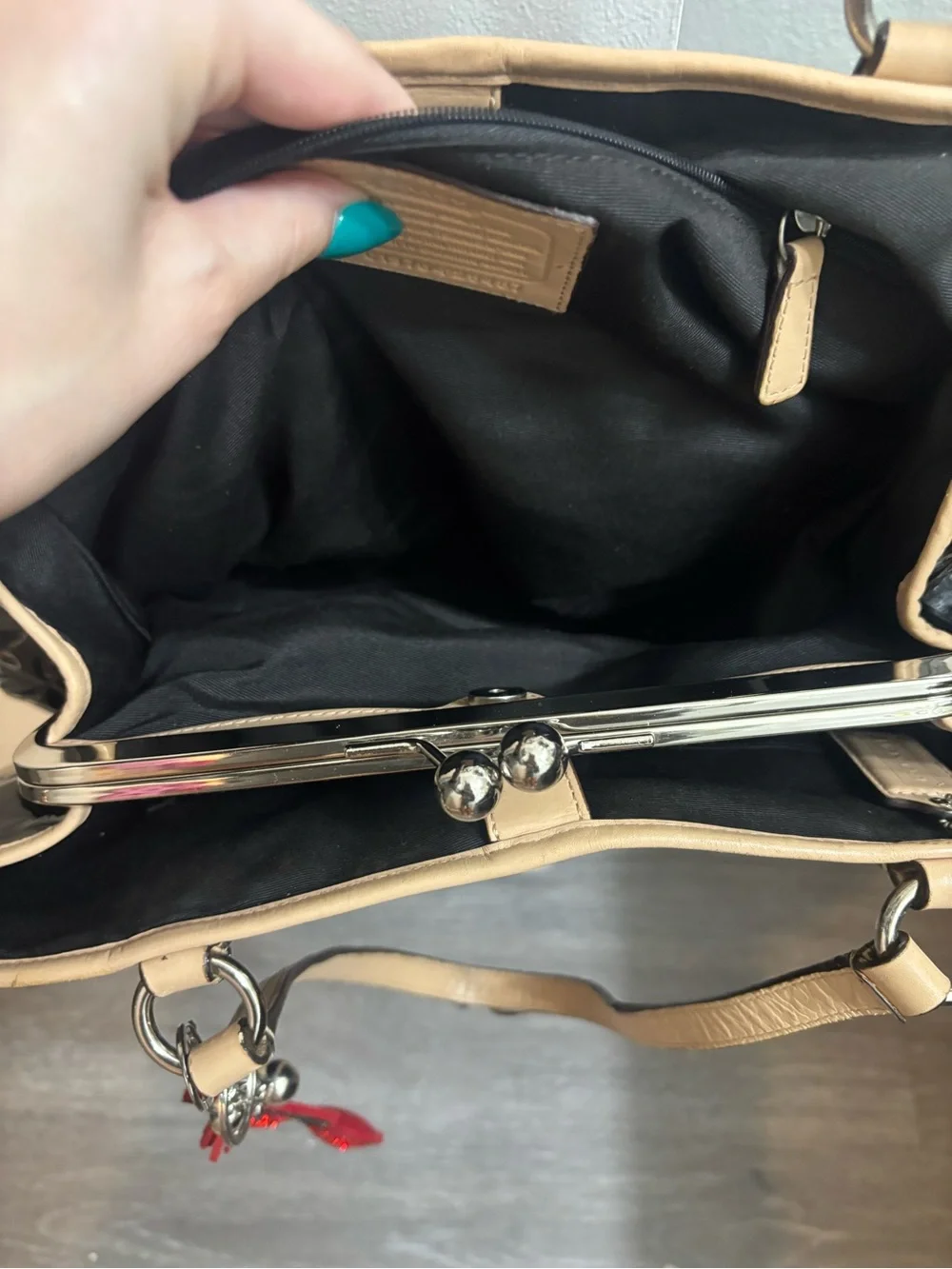 Vintage Y2K Coach Peyton Patent Leather Kiss-Lock Tote Handbag